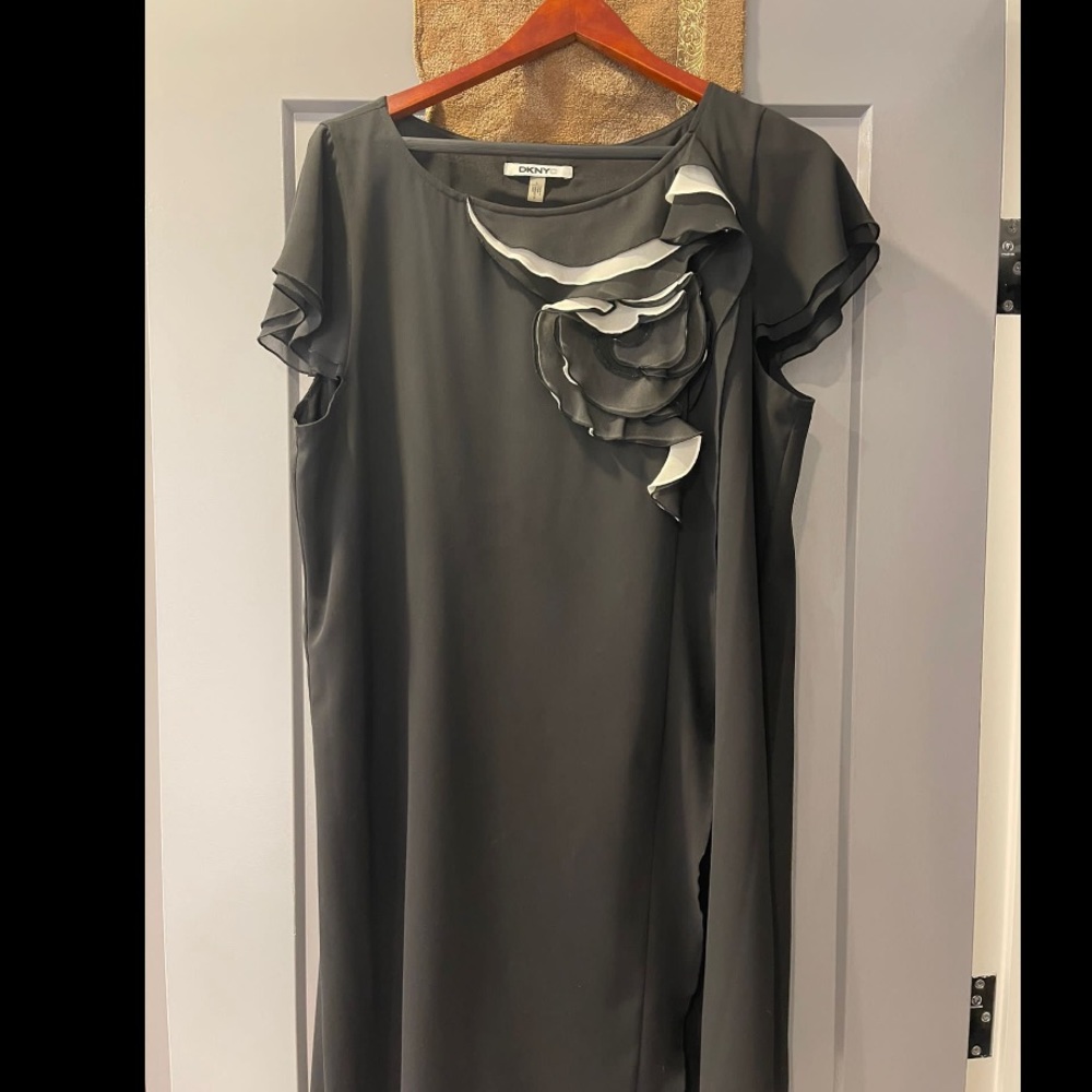 DKNY Womens Black Dress with White and Black Floral Detail